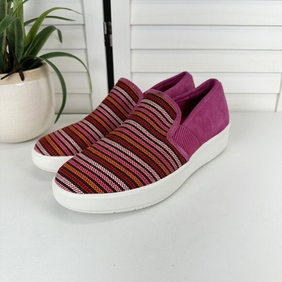 Clarks Collection 10 W Layton Petal Fuchsia Stripe Slip On Sneaker Comfort Shoe - Picture 1 of 9
